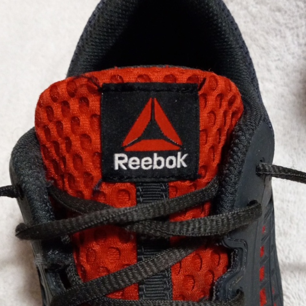Reebok Red and Gray Sneakers with Mesh Upper and Flexible Soles - Picture 7 of 7